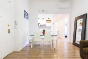 Luxury 4 bedrooms apartments Close to Duomo